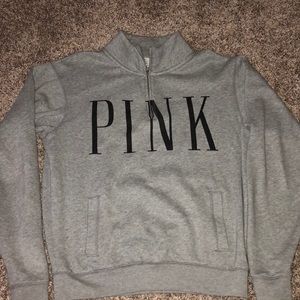 VS Pink quarter zip size xs